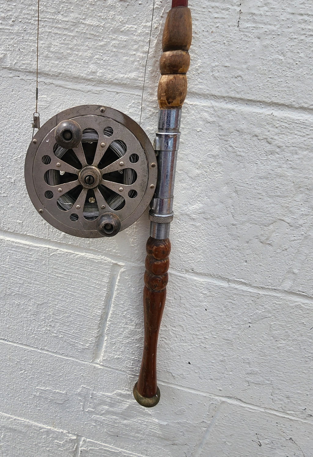 antique portable fishing rod and reel Vintage Solid Glass Rod. Montgomery Ward No. 69 6310 Sports Trading Post 1940's wood fishing rod with