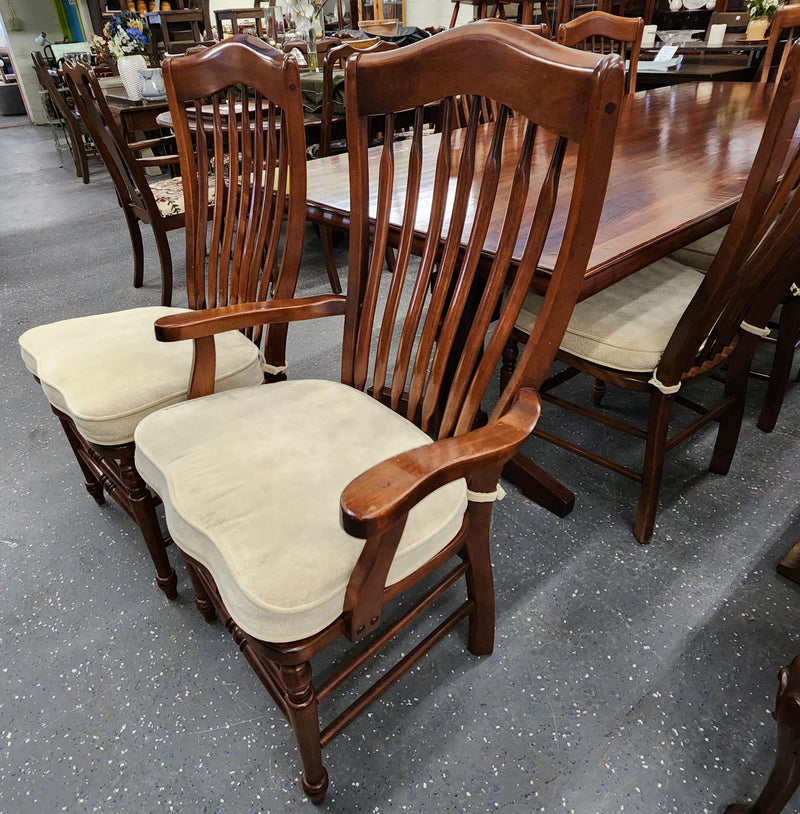 Nichols & Stone Stickley Solid Wood 8' table with 8 chairs