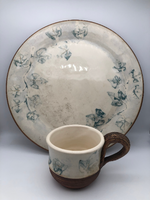 Ellen Evans Pottery Dinner Plate and Four Mugs set